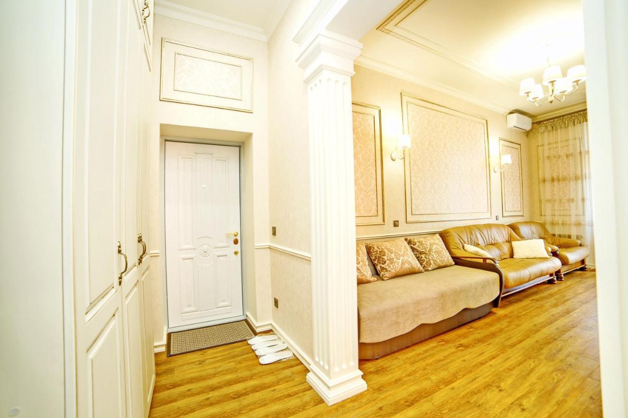 Barokko Terrassa Сеть Апартаментов Alex Apartments В Центре Бесконтактное Заселение 24-7 Poltava Exterior photo